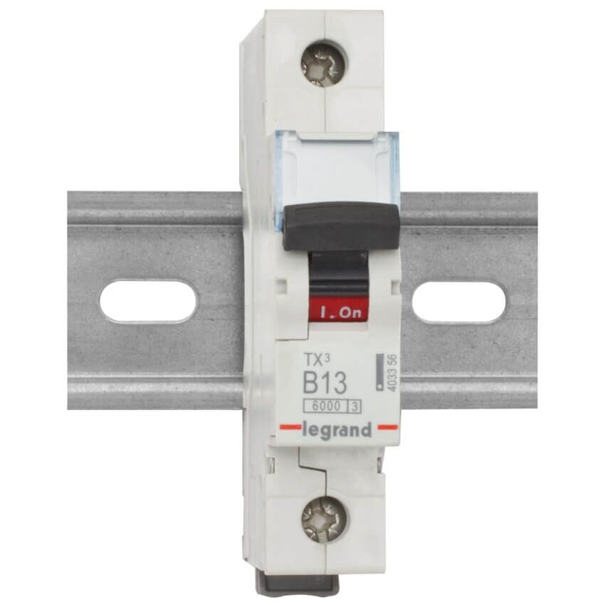 Legrand Lexic TX³ 13 A 1‑poliger Leitungsschutzschalter B‑Charakteristik – 10 kA Schaltvermögen, 230/400 V AC, DIN‑Hutschienenmontage mit Schraubklemmen, Beschriftungsfenster & rot/grün Anzeige